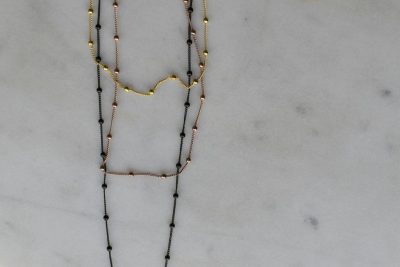 Κολιέ Dot σε ασήμι 925, επιχρυσωμένο (χρυσό/ροζ) ή επιροδιωμένο (μαύρο). Μήκος: 40 εκ.